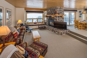 TV, fireplace - New to Market! Ski in/Ski Out Big Sky Resort (Big Sky)