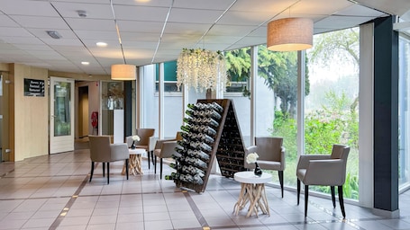 Lobby. Comfort and Serenity Await |Free Parking, Scenic Views, & Dining | 2 Units