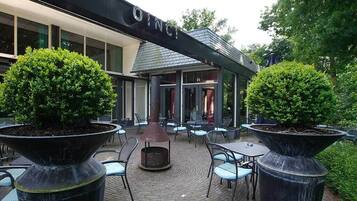 Buiten dineren