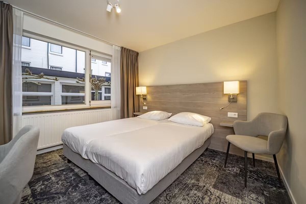 Unit with 2 Twin size beds