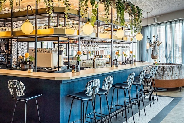 Bar (in der Unterkunft)