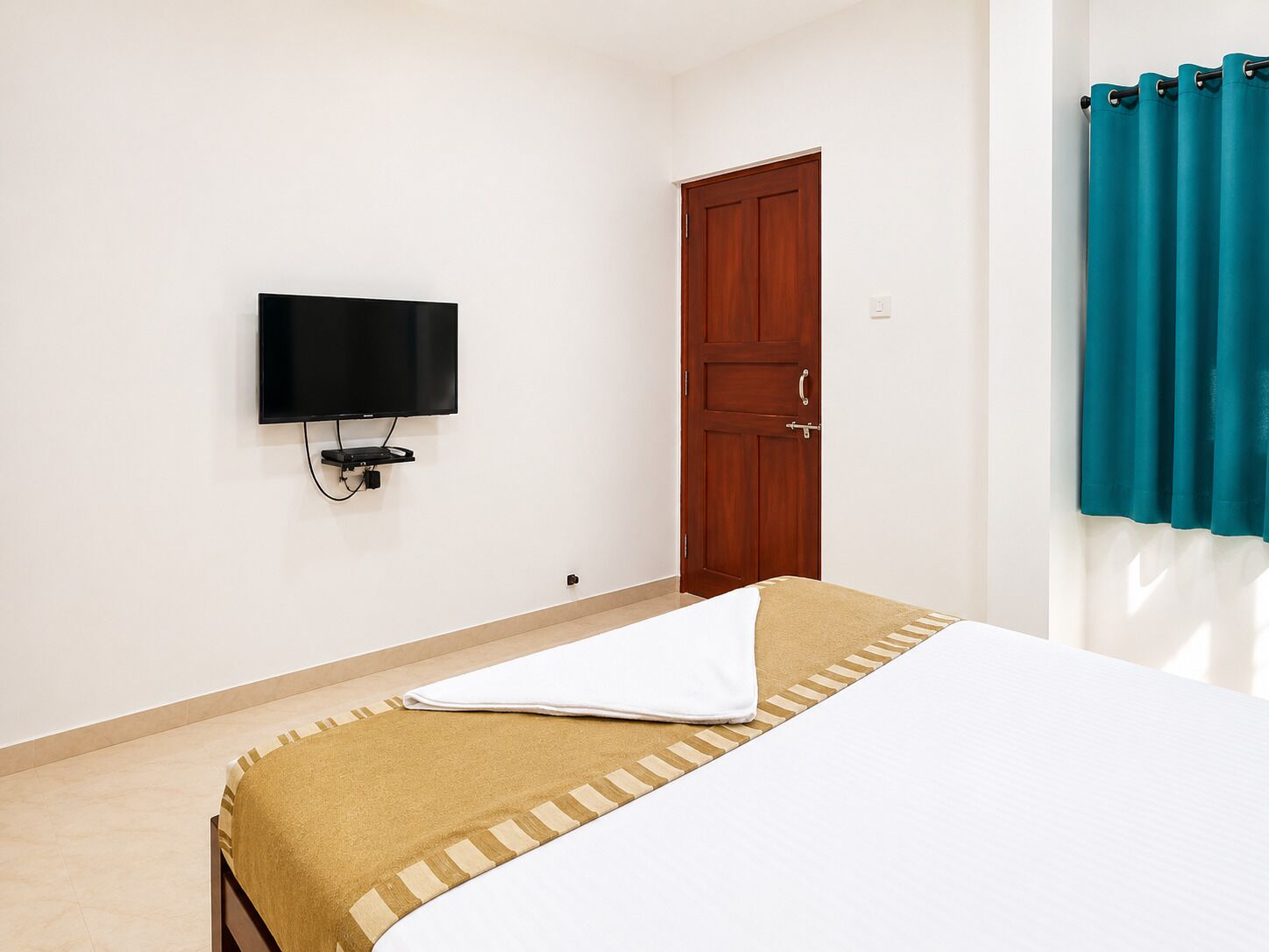 Double Room | Free WiFi