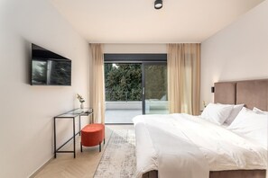 4 bedrooms, WiFi, bed sheets - Villa Riata – The Modern Istrian Escape<br>Luxury villa for up to 8 guests with a private pool, set in a peaceful and green environment near Poreč. (Nova Vas)