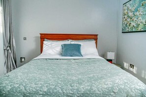 Room - Paradise  (Kampala)