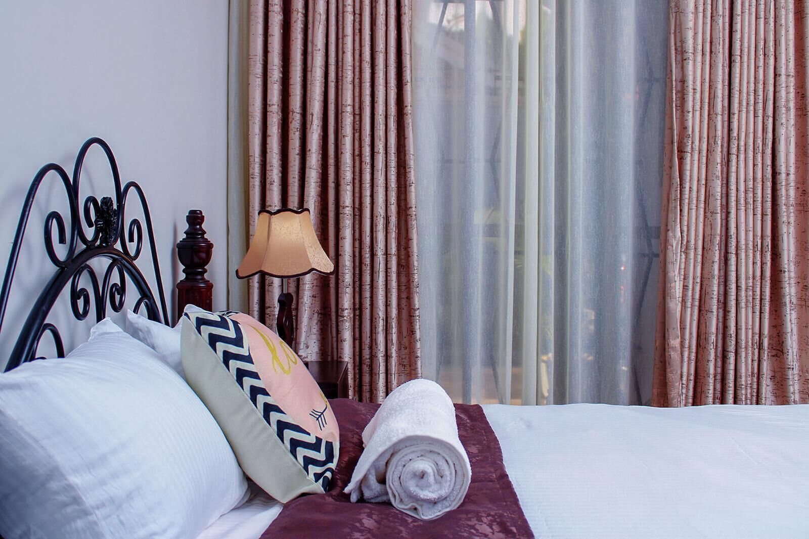 Luxury Single Room, City View