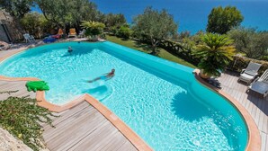 Pool - Gemütliche Wohnung mit Parkplatz und Aussicht by Interhome (Finale Ligure)