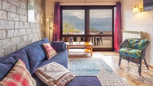 TV - A Moment of Peace by Interhome (Porto Valtravaglia)