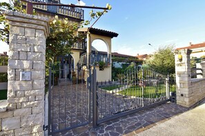 Apartment, 2 Bedrooms, Patio, Garden View | Property grounds - Umag Flat Near Center and Beach (Umag)