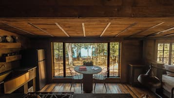 Chaumière, patio, vue sur le lac | Vue sur le lac