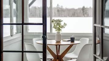 Deluxe Cottage, Patio, Lake View | Lake view