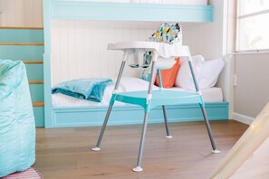 Room - Resort Backyard! Heated Pool + Spa, Mini Golf, AMI (Brandeton)