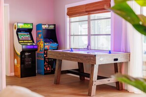 Games room - Resort Backyard! Heated Pool + Spa, Mini Golf, AMI (Brandeton)