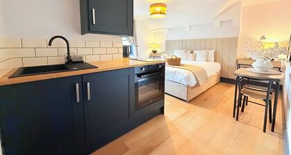 Apartment 6
City centre stylish and comfortable