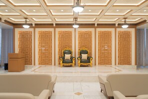Banquet hall - STATUS DINE BANQUET AND RESTAURANT (Ahmedabad)