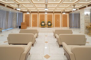 Banquet hall - STATUS DINE BANQUET AND RESTAURANT (Ahmedabad)