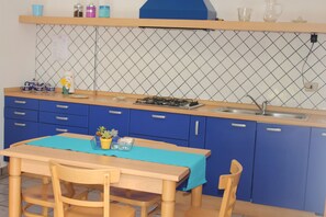 Dining - Vrbo Property (Floridia)