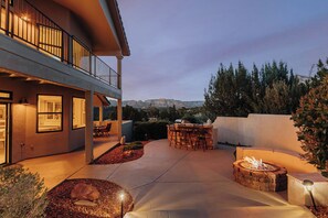 Terrace/patio - Red Rock Reverie: Heated Pool & Big Views (Sedona)