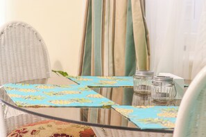 Doppia Economy, balcone, vista mare parziale | Ristoranti