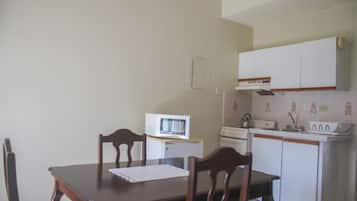 Economy dubbelrum - balkong - viss havsutsikt | Eget kök