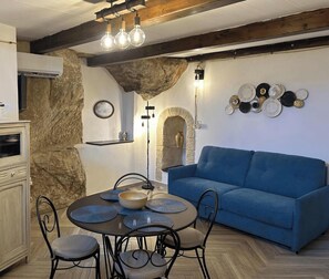 Dining - Historic Calabrian Clifftop Apartment with Panoramic Sea Views (Amantea)