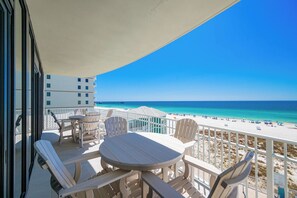 Outdoor dining - Phoenix Gulf Shores II 405 | Oceanfront 4BR Corner Condo, Sleeps 16 (Gulf Shores)