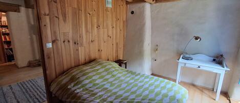 3 chambres, fer et planche Ă repasser, Wi-Fi, draps fournis