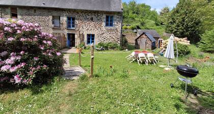 A week at the rhythm of the tides in a charming stone house.