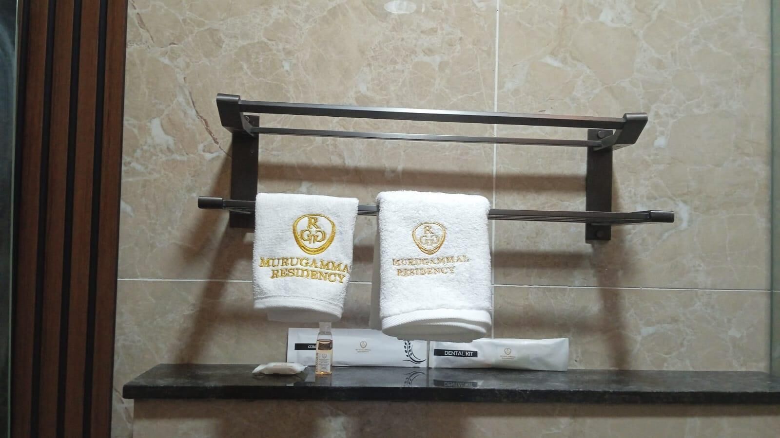 Deluxe Double Room, Bay View | Bathroom amenities