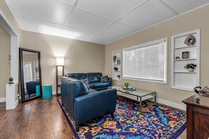 Smart TV - Cozy 3BR Family Home-8 Min to Niagara Falls (Niagara Falls)