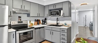 Newly Remodeled Condo in the Heart of Springfield