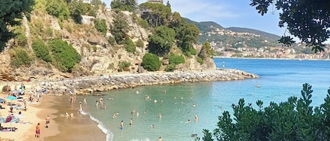 Beach nearby, beach towels