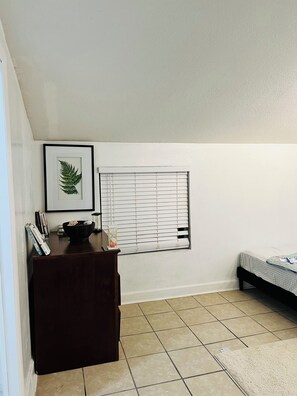 1 bedroom, iron/ironing board, Internet