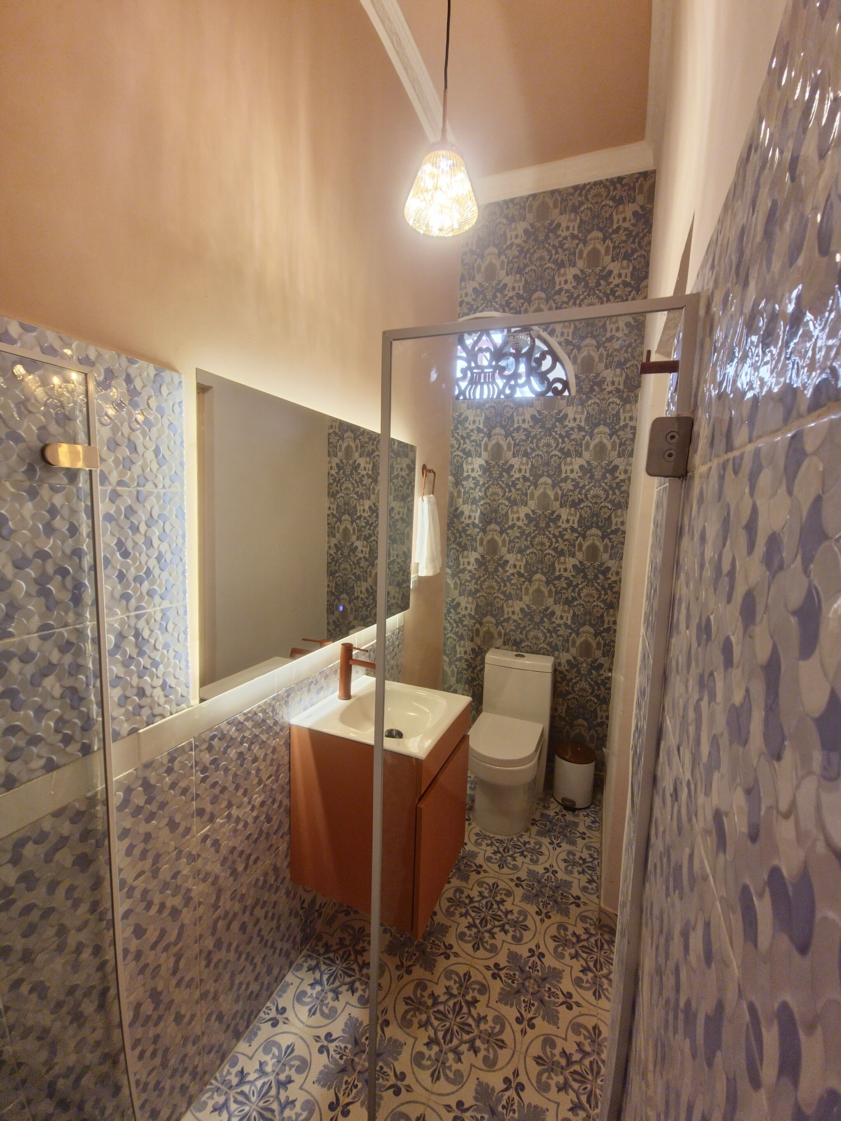 Shower, towels, soap, shampoo
