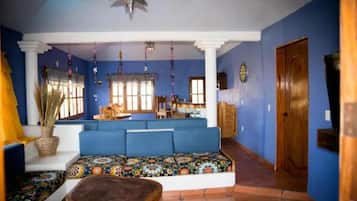 Casa bàsica, balcó, vistes a l'oceà | Sala d'estar