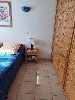 1 bedroom, iron/ironing board, bed sheets