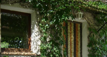 For a peaceful vacation between sea and mountains, citrus and olive trees.