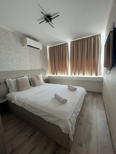 spacious and cozy apartment for vacation or business trip