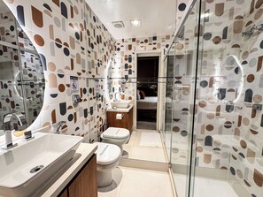 Design Apartment, Kitchen, Courtyard View | Bathroom - StayHome Ipanema Comfort 1min to Beach (Rio de Janeiro)