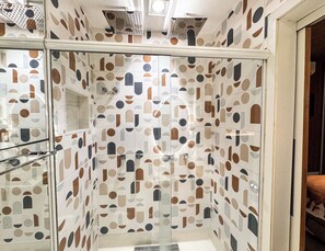 Design Apartment, Kitchen, Courtyard View | Bathroom - StayHome Ipanema Comfort 1min to Beach (Rio de Janeiro)