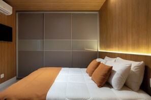 Design Apartment, Kitchen, Courtyard View - StayHome Ipanema Comfort 1min to Beach (Rio de Janeiro)