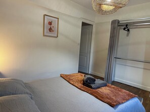 5 camere, ferro/asse da stiro, Wi-Fi, lenzuola