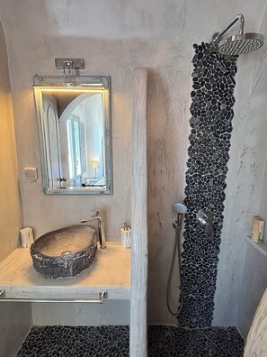 Hair dryer, towels, toilet paper - Villa Galathea (Episkopi Gonias)