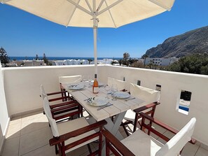 Outdoor dining - Villa Galathea (Episkopi Gonias)