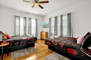 6 bedrooms, iron/ironing board, WiFi, bed sheets