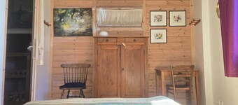 Cosy gîte, pool and mountain views. Near Serre-Ponçon