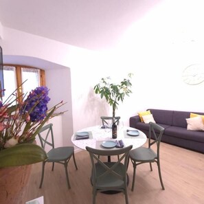 Comfort Duplex, 2 Bedrooms, Courtyard View | Dining - Orio welcome BGY (Bergamo)