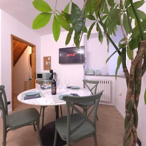 Duplex Comfort - 2 sovrum - utsikt mot innergÄrden | Restauranger