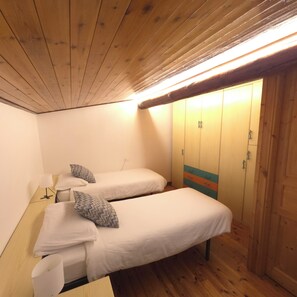 コンフォート デュープレックス 2 ベッドルーム コートヤードビュー