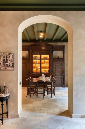 Dining - King Room with Garden View - Room 3 (Canet de Mar)