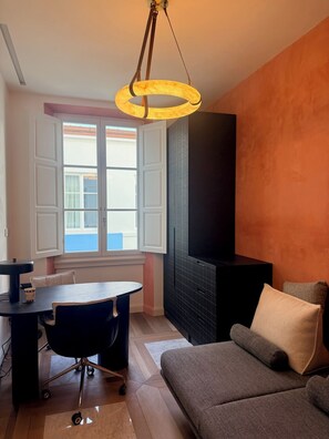 Living area - Private Residence Over Piazza della Repubblica with Gullo Kitchen (Firenze)